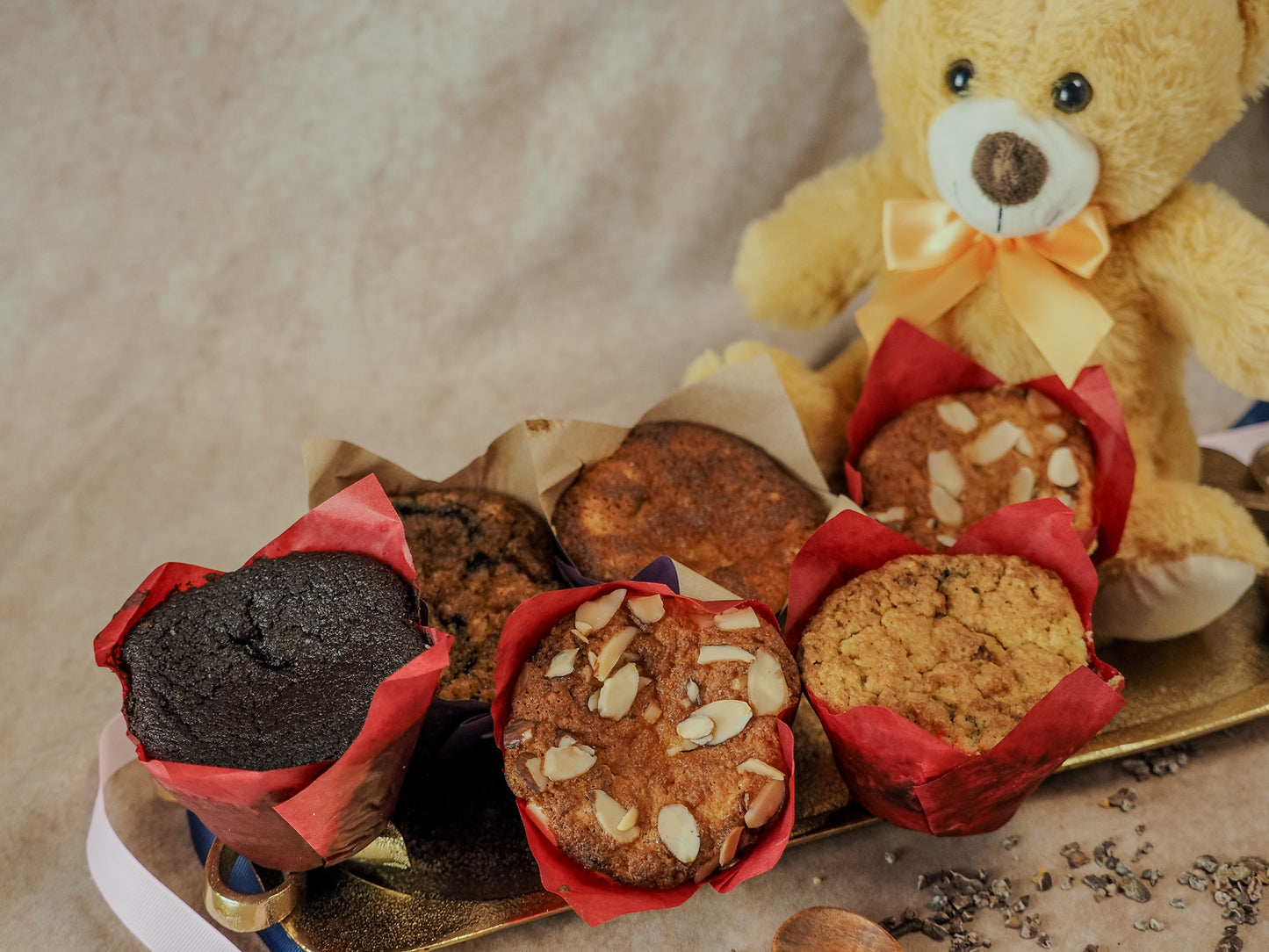 M Combo Gift Box – Muffins & Cuddles (#206)