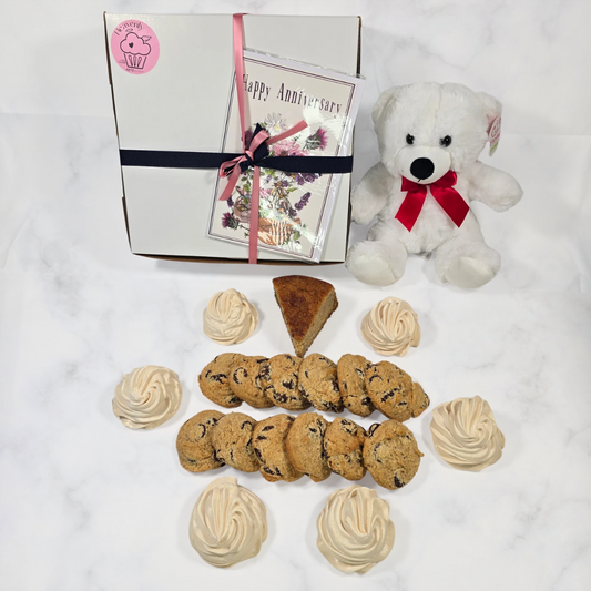M Combo Gift Box – Cookies, Meringues, Cake & Cuddles (#203)